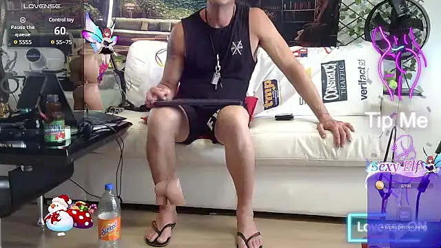 Snapshot of OSIRlS chatting on February 2025 05:32:01 AM OSIRlS online show from February 2025 05:32:01 AM