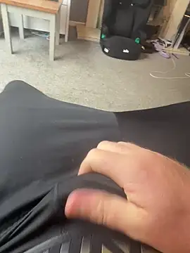 Averagematt1991 online show from October 2025 10:23:02 AM