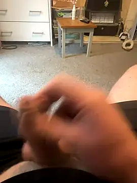 Averagematt1991 online show from November 2025 02:16:02 PM