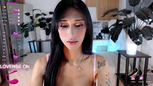 Unforttable Anisha online show from November 2025 12:22:01 PM