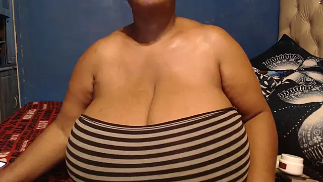 CUTEFIRMMELONSS online show from March 2026 08:37:01 PM