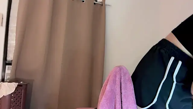 ehotlovea  online show from February 2026 01:49:01 PM