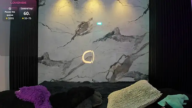 Darnellqueen online show from November 2025 04:26:02 AM