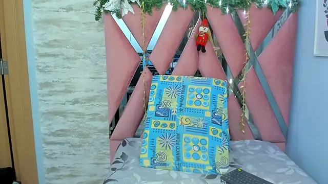 lara murphy online show from December 2024 10:53:01 PM