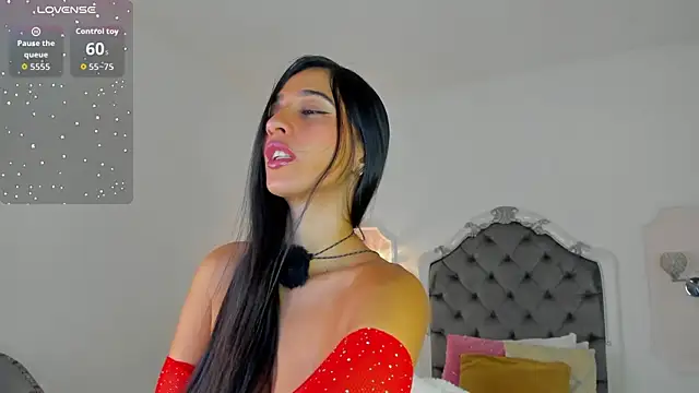 Snapshot of Valentina_Ross_ chatting on June 2026 11:52:01 AM Valentina Ross online show from June 2026 11:52:01 AM