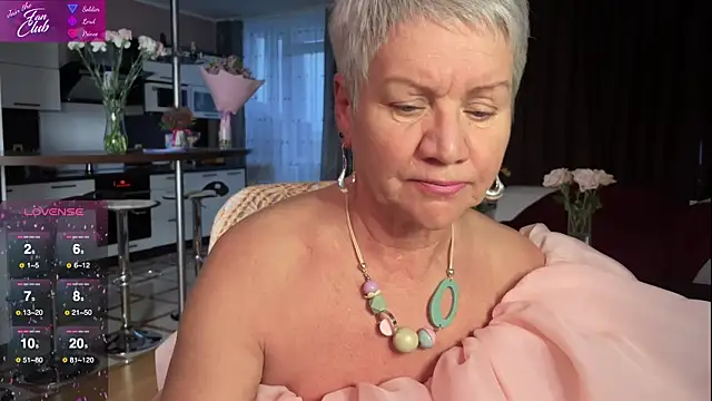 roxana brooks online show from March 2025 03:06:01 PM