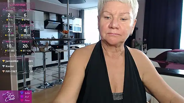 Snapshot of roxana_brooks chatting on July 2026 05:15:02 PM roxana brooks online show from July 2026 05:15:02 PM