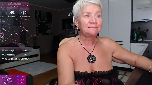 Snapshot of roxana_brooks chatting on July 2026 07:06:02 PM roxana brooks online show from July 2026 07:06:02 PM