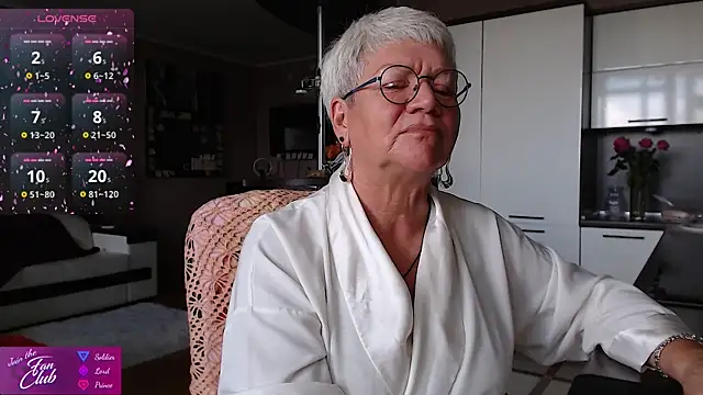 Snapshot of roxana_brooks chatting on August 2026 12:58:02 PM roxana brooks online show from August 2026 12:58:02 PM