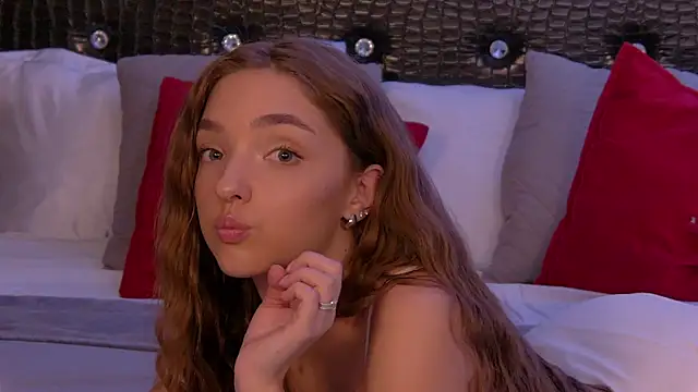 VirginieCruz online show from March 2025 08:40:02 PM