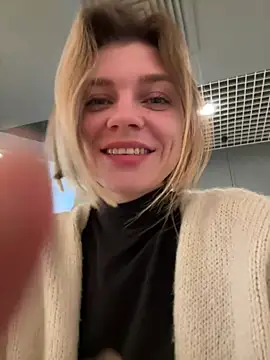 Snapshot of ValenciaShock chatting on February 2026 06:54:01 AM ValenciaShock online show from February 2026 06:54:01 AM