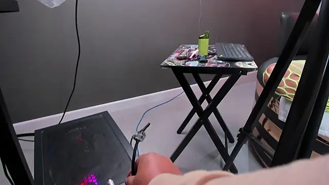 miss sweett online show from April 2026 06:13:02 PM