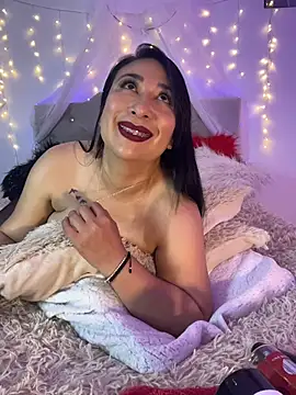 Karina Yang online show from November 2025 06:54:01 PM