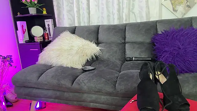 Karina Yang online show from March 2026 10:50:01 PM