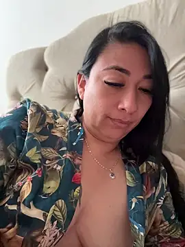 Karina Yang online show from July 2026 07:18:02 PM
