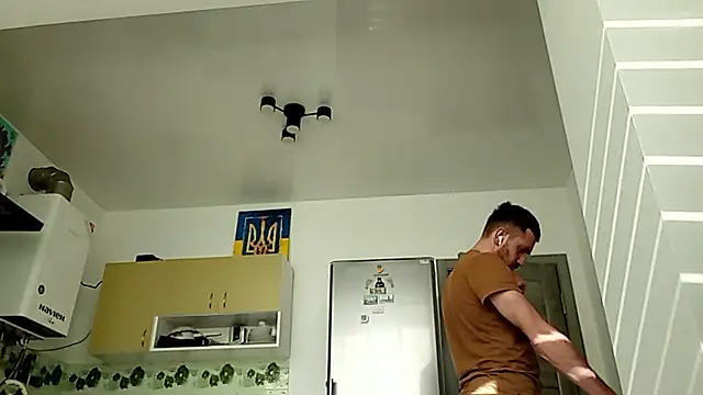 Snapshot of SexSanich chatting on March 2026 11:14:01 AM SexSanich online show from March 2026 11:14:01 AM