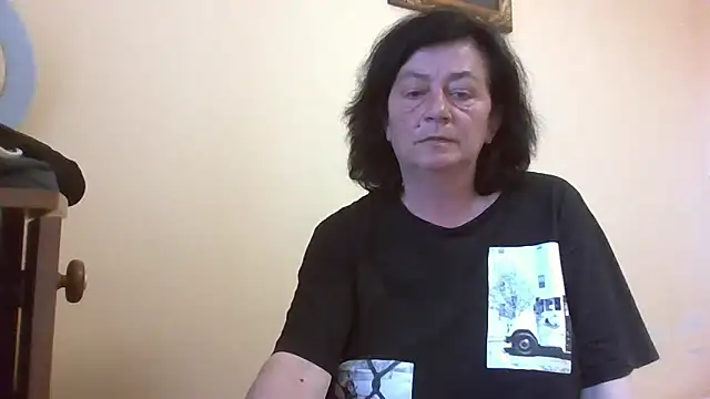 GypsiQueen2 online show from May 2026 05:21:01 PM