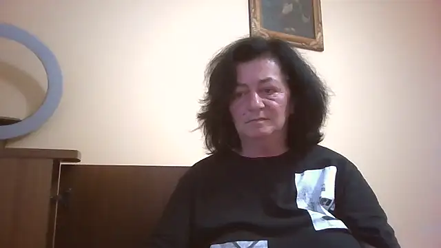 GypsiQueen2 online show from June 2026 06:12:01 PM