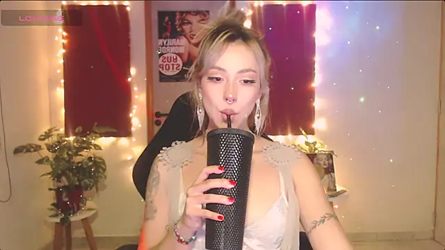 Snapshot of sakura_beauty chatting on May 2026 02:40:01 AM sakura beauty online show from May 2026 02:40:01 AM