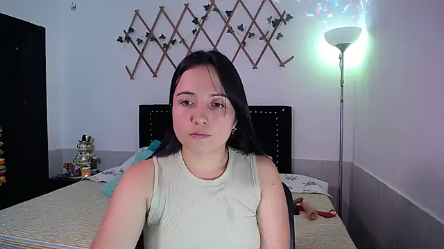 naughty girl 4u online show from November 2025 03:23:01 PM