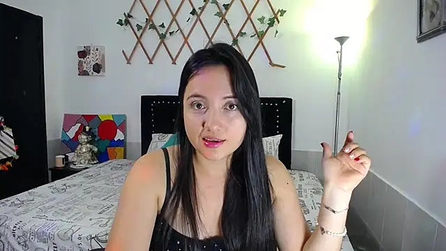 naughty girl 4u online show from April 2026 07:58:01 PM