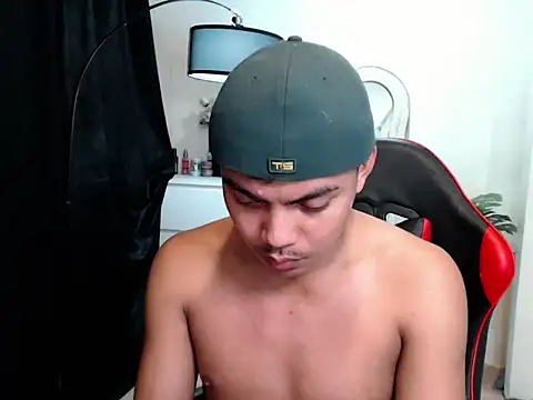 asianboyhunt online show from April 2026 11:27:02 PM