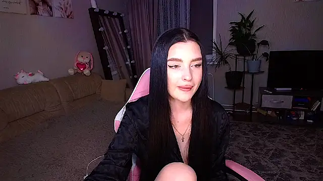   Malika   online show from October 2025 03:35:02 PM