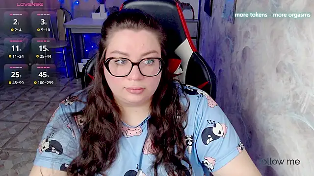 Snapshot of alexa_sweetyy chatting on May 2026 09:03:01 AM alexa sweetyy online show from May 2026 09:03:01 AM