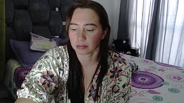Snapshot of sara_hott_1 chatting on April 2026 07:58:01 PM sara hott 1 online show from April 2026 07:58:01 PM