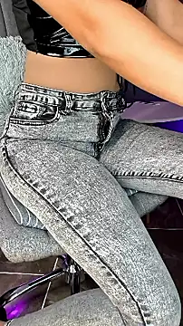 goddessalice online show from November 2025 07:04:02 PM