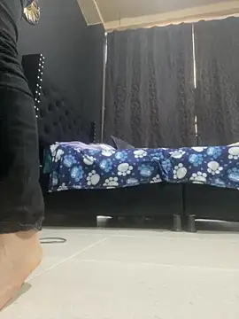 amareto queen online show from April 2026 10:22:02 PM