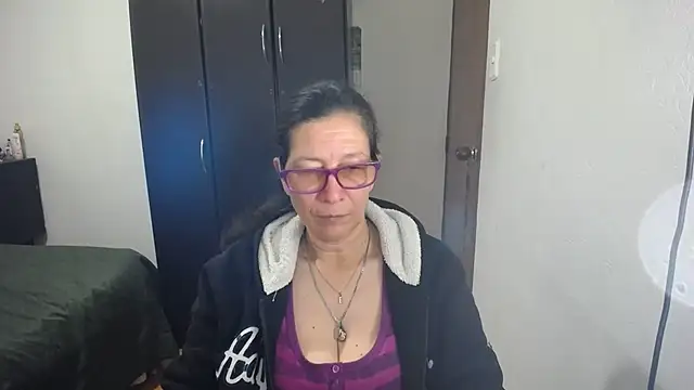 latin49 online show from April 2026 05:45:02 AM