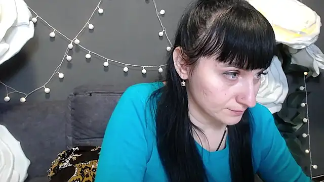 NinaFlawlees online show from November 2025 01:24:02 PM