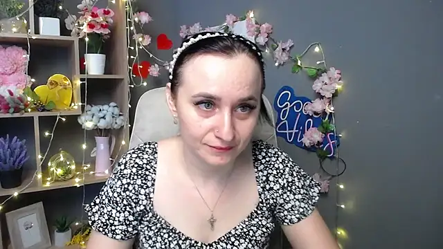 Snapshot of NinaFlawlees chatting on July 2026 06:09:01 AM NinaFlawlees online show from July 2026 06:09:01 AM