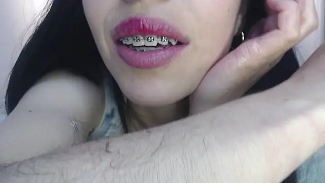 adriscute online show from February 2025 11:24:01 PM