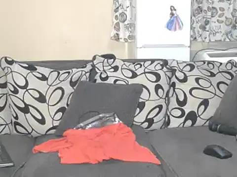 Snapshot of DollyPerryXX chatting on December 2024 02:09:02 AM DollyPerryXX online show from December 2024 02:09:02 AM