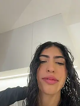 Snapshot of Gaby_zahir_ chatting on November 2025 04:22:01 PM Gaby zahir online show from November 2025 04:22:01 PM