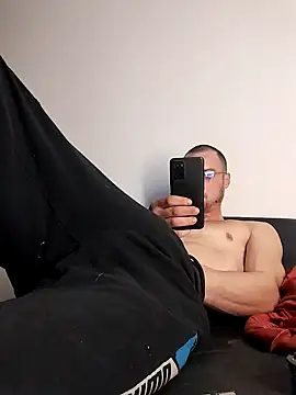 Snapshot of kgltintan chatting on December 2024 01:50:01 AM kgltintan online show from December 2024 01:50:01 AM
