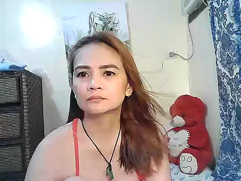 Kisses-13 online show from January 2026 02:43:02 PM