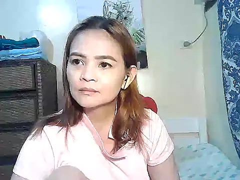 Kisses-13 online show from February 2026 01:07:02 PM