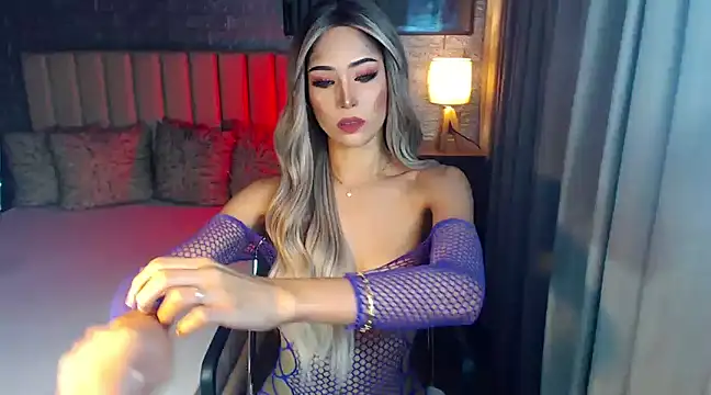Miss Amandaversace online show from February 2025 12:27:02 AM