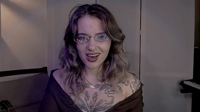 Snapshot of risha_laas chatting on December 2024 07:17:01 PM risha laas online show from December 2024 07:17:01 PM