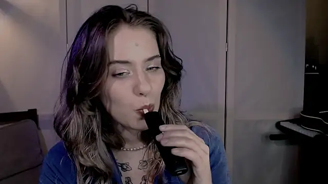 Snapshot of risha_laas chatting on January 2025 08:57:02 PM risha laas online show from January 2025 08:57:02 PM