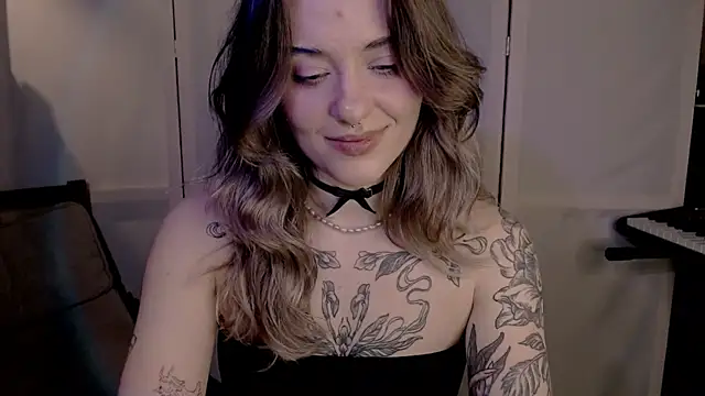 Snapshot of risha_laas chatting on January 2025 10:05:01 PM risha laas online show from January 2025 10:05:01 PM