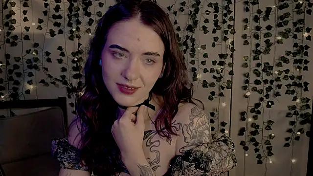 Snapshot of risha_laas chatting on March 2025 06:14:01 PM risha laas online show from March 2025 06:14:01 PM