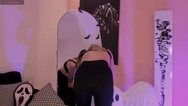 EveBensonX online show from October 2025 12:39:02 PM