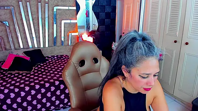 Snapshot of cute_sassy chatting on April 2026 08:03:02 PM cute sassy online show from April 2026 08:03:02 PM