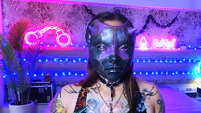 Cool Freak  online show from October 2025 10:36:01 AM