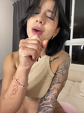 Snapshot of Ale_Lewis chatting on January 2025 01:06:02 AM Ale Lewis online show from January 2025 01:06:02 AM