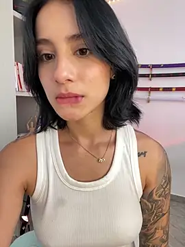 Snapshot of Ale_Lewis chatting on March 2025 06:34:01 PM Ale Lewis online show from March 2025 06:34:01 PM